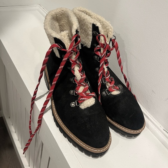 Villa Rouge Boots - Picture 4 of 12